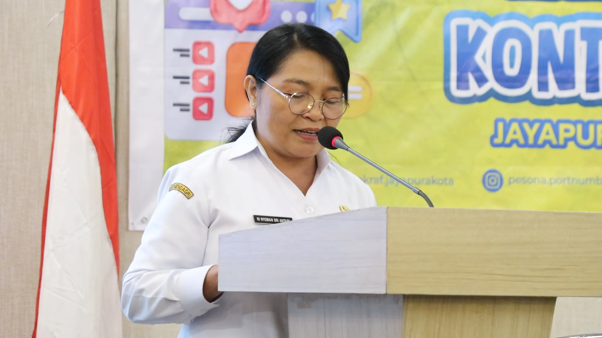 dr. Ni Nyoman Sri Antari (Plt. Asissten I Setda Kota Jayapura)