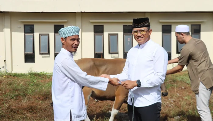 Polres SBB Sembelih 5 Hewan Kurban, Wujudkan Kepedulian Sosial di Idul Adha 1447H